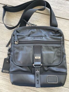 Tumi Black Zip Flap Expandable Crossbody Messenger Organizer